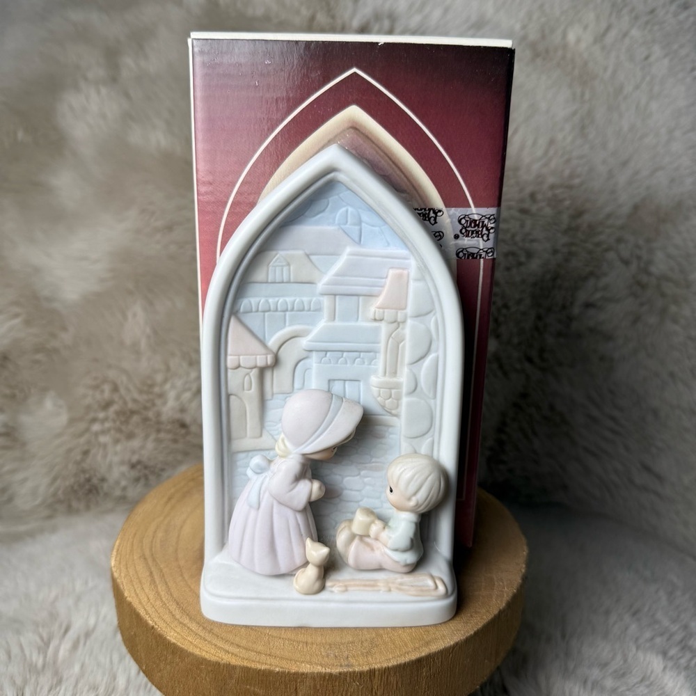 Precious Moments The Fifth Beatitude Limited Edition Chapel Piece